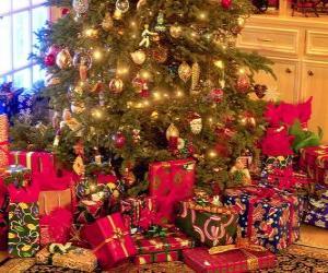yapboz Noel ağacı altında Presents
